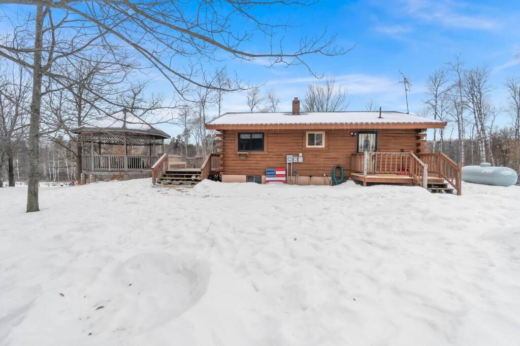 Cozy Cabin With Hottub At Cloverdale Cabins Hinckley Exterior photo